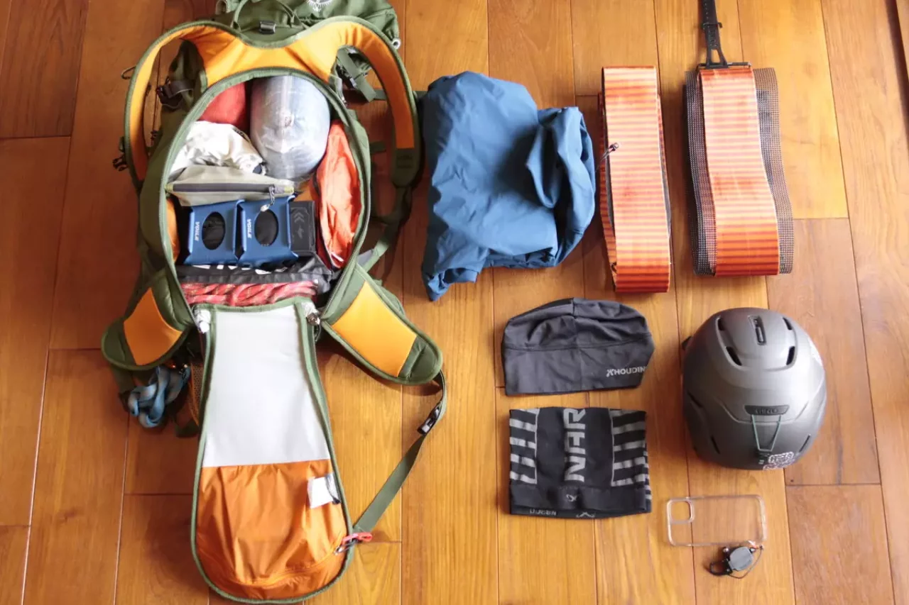 バックカントリースキー用ザック