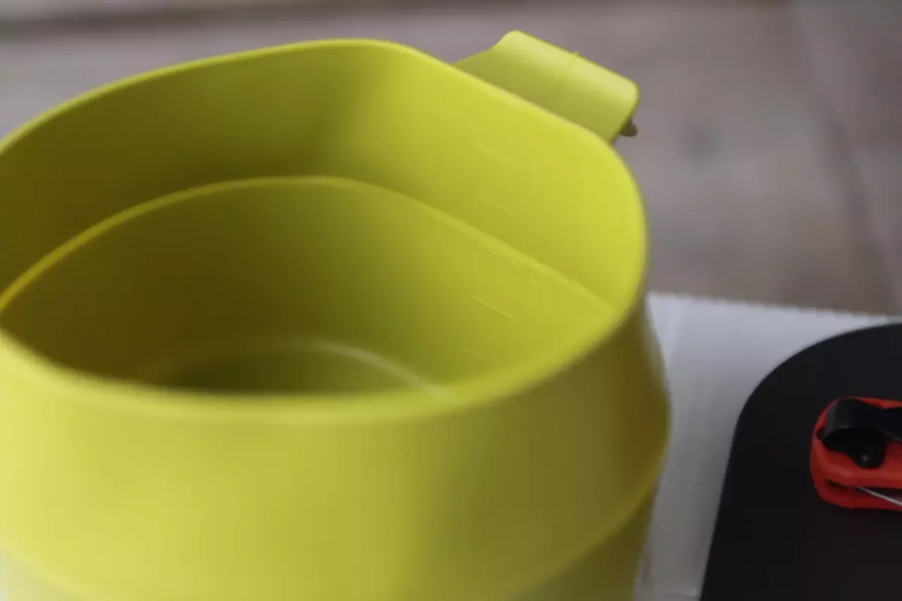 ビッグサイズのみカップの内側に目盛りが付いています。