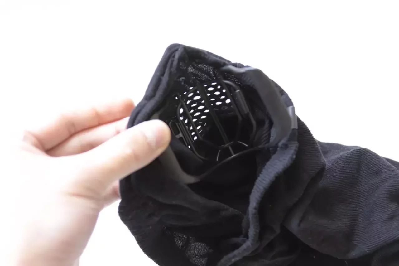 ナルーマスクZ5H-息がしやすく着用し続けられる登山用マスク