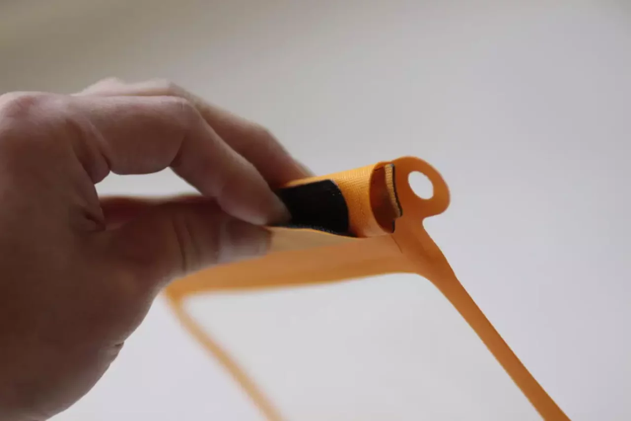 モンベルモバイルドライポーチの使い方3