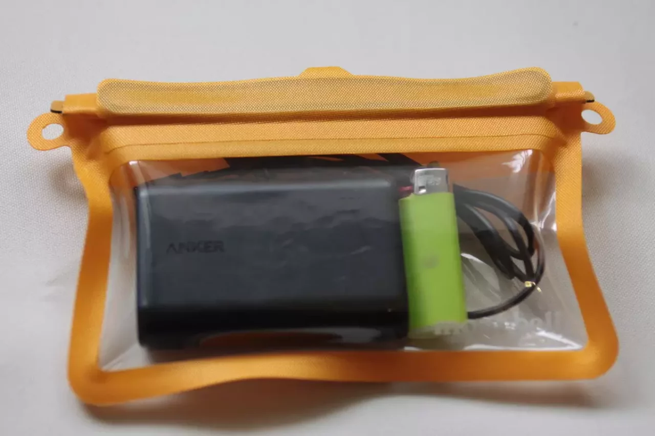 モンベルモバイルドライポーチ 登山で濡らしたくないもの