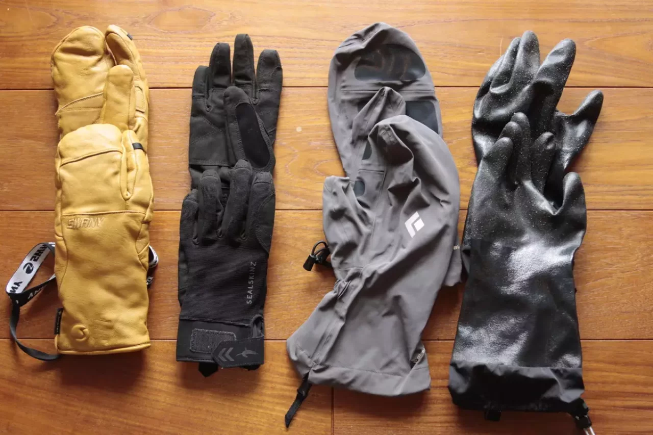 登山用レイングローブ2種類のメリットとデメリット