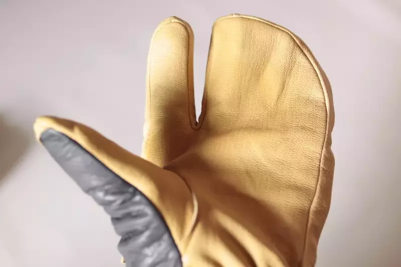 三本指ミトンであるということ