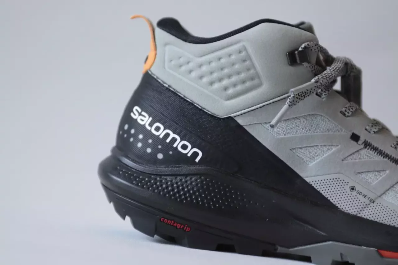 デザインがかっこいいアウトパルス ミッド ゴアテックス