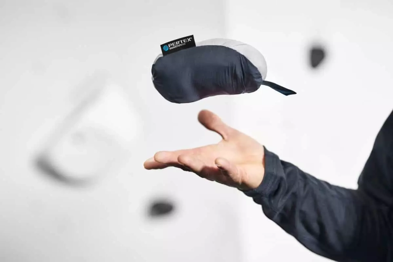 マウンテンハードウェア コアプレシェルフーディ 全く新しいシェル誕生