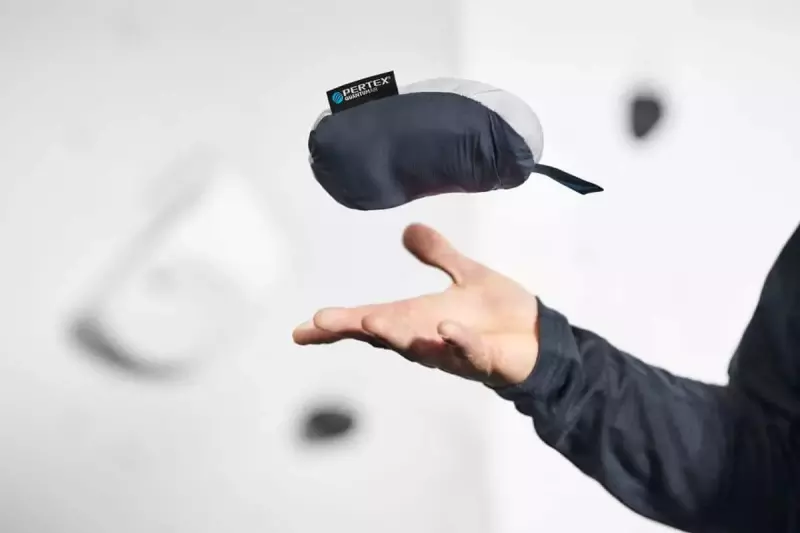 マウンテンハードウェア コアプレシェルフーディ 全く新しいシェル誕生|告知・お知らせ|お知らせ・ニュース|登山・トレラン・山スキーマガジン「山旅旅」