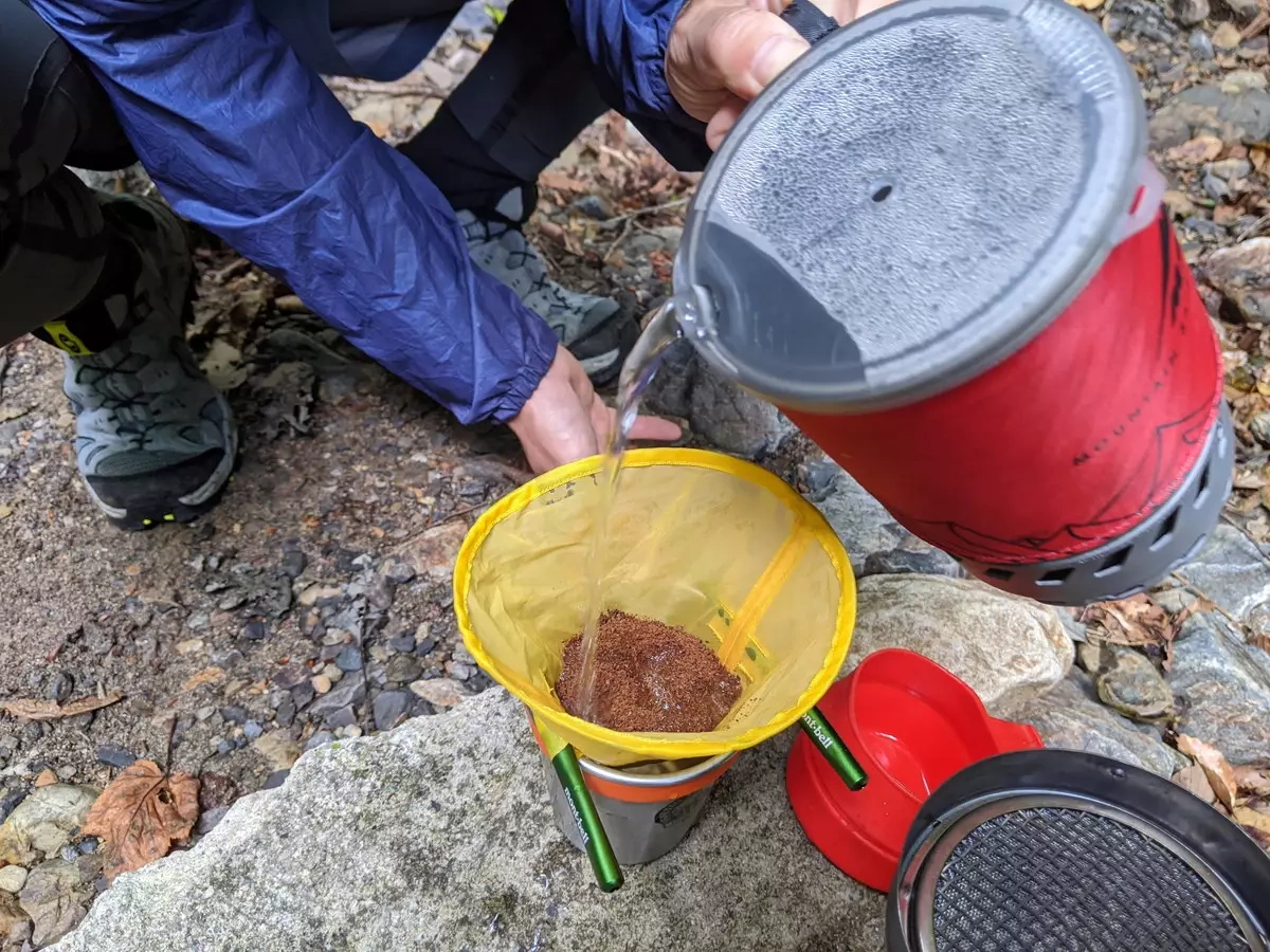 【初心者必見】登山でコーヒーを楽しむ軽量道具-クッカー・ドリッパー・ミルとコーヒの持って行き方
