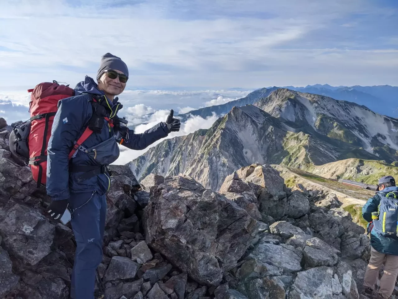 白馬岳でアルプスを眺める