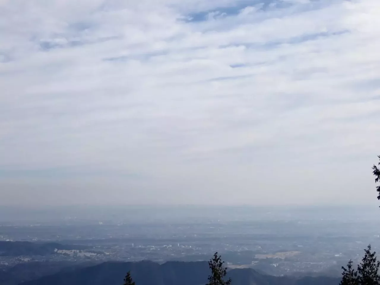 大山三峰山 登山 登山道 眺望