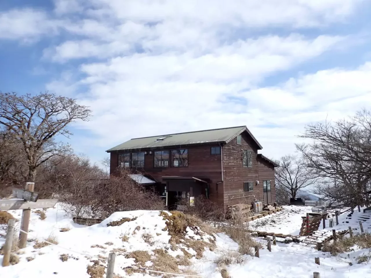 山頂 登山 山小屋 テント場 おすすめ みやま山荘