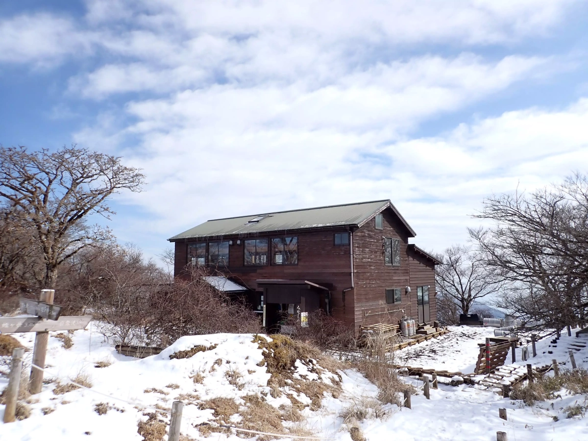 【関東甲信越版】憧れの山頂が近くに-頂上に山小屋・テント場がある山5選
