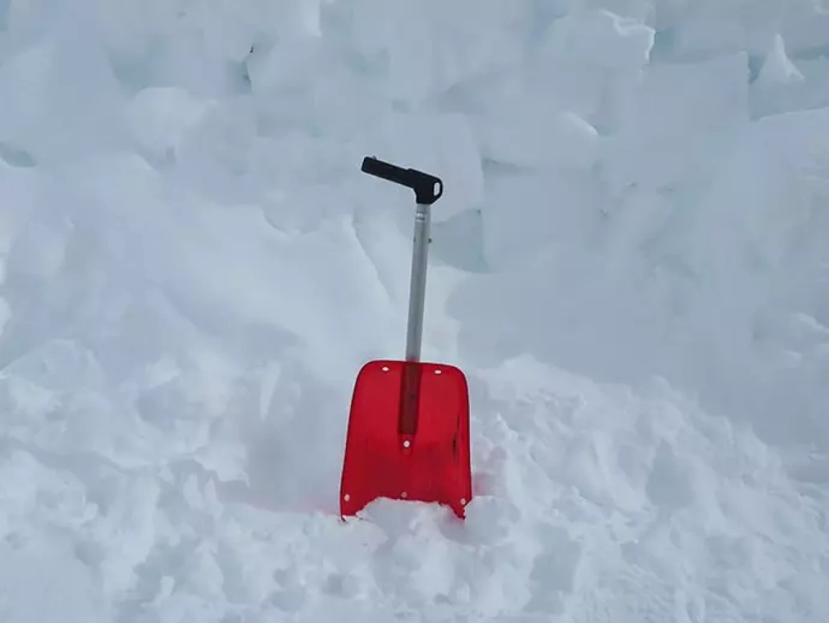 ORTOVOXのショベル 石川直樹 ニューぼくの道具