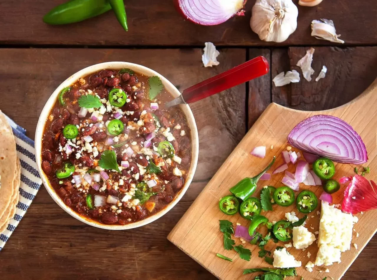 山ごはんの味わいがパワーアップ『オーガニック・レッドビーン・チリ』