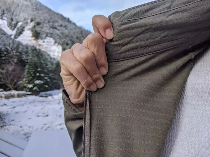 フリース素材でデッドエアを閉じ込める