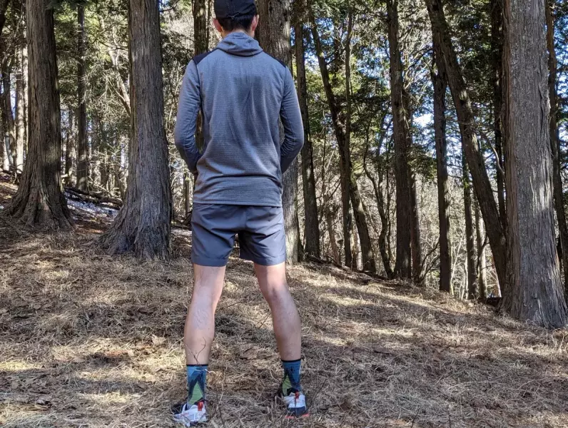 フリースベスト 背中