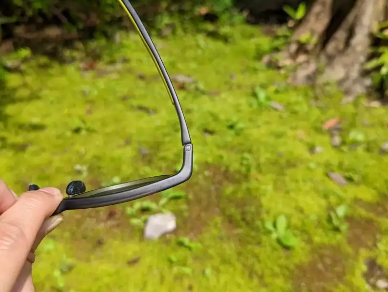 ネジ緩みが起きにくいヒンジパー