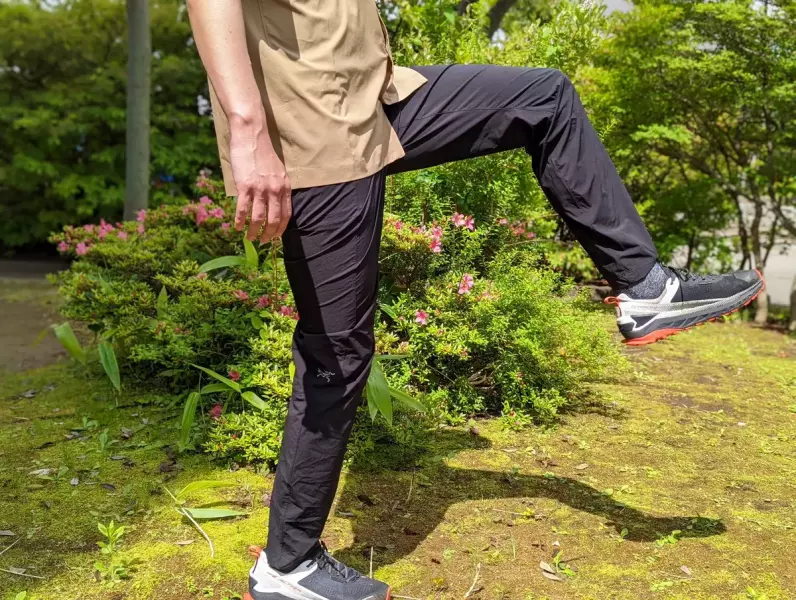 【レビュー】登山やトレイルランニング、普段使いまで幅広く使える-アークテリクス インセンド パンツ