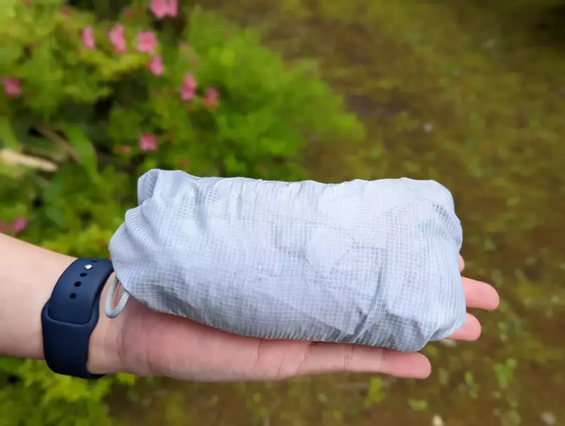 パッカブル仕様とポケット