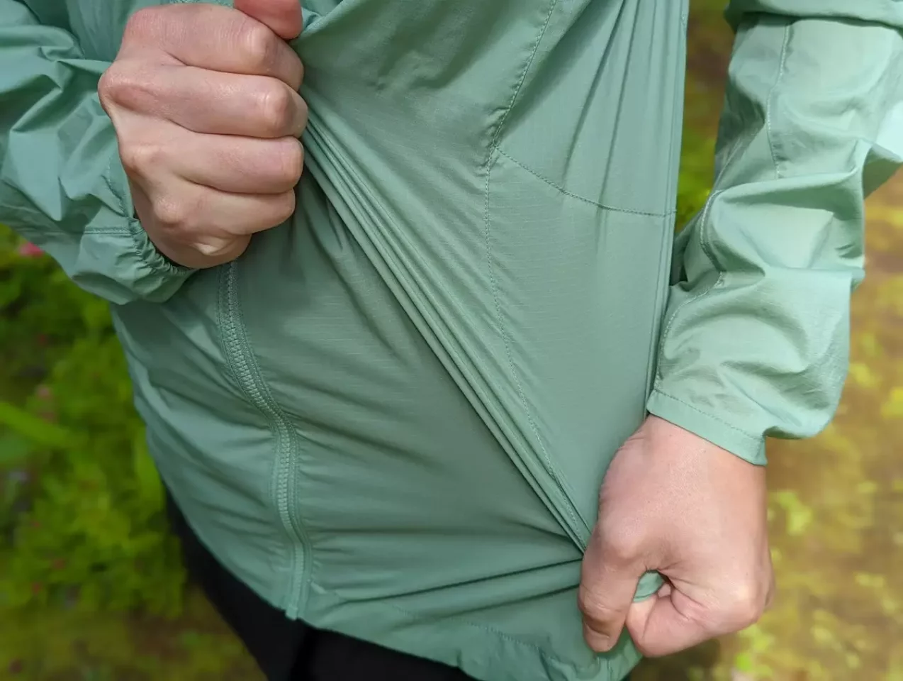 ストレッチ素材 アークテリクス スコーミッシュフーディ