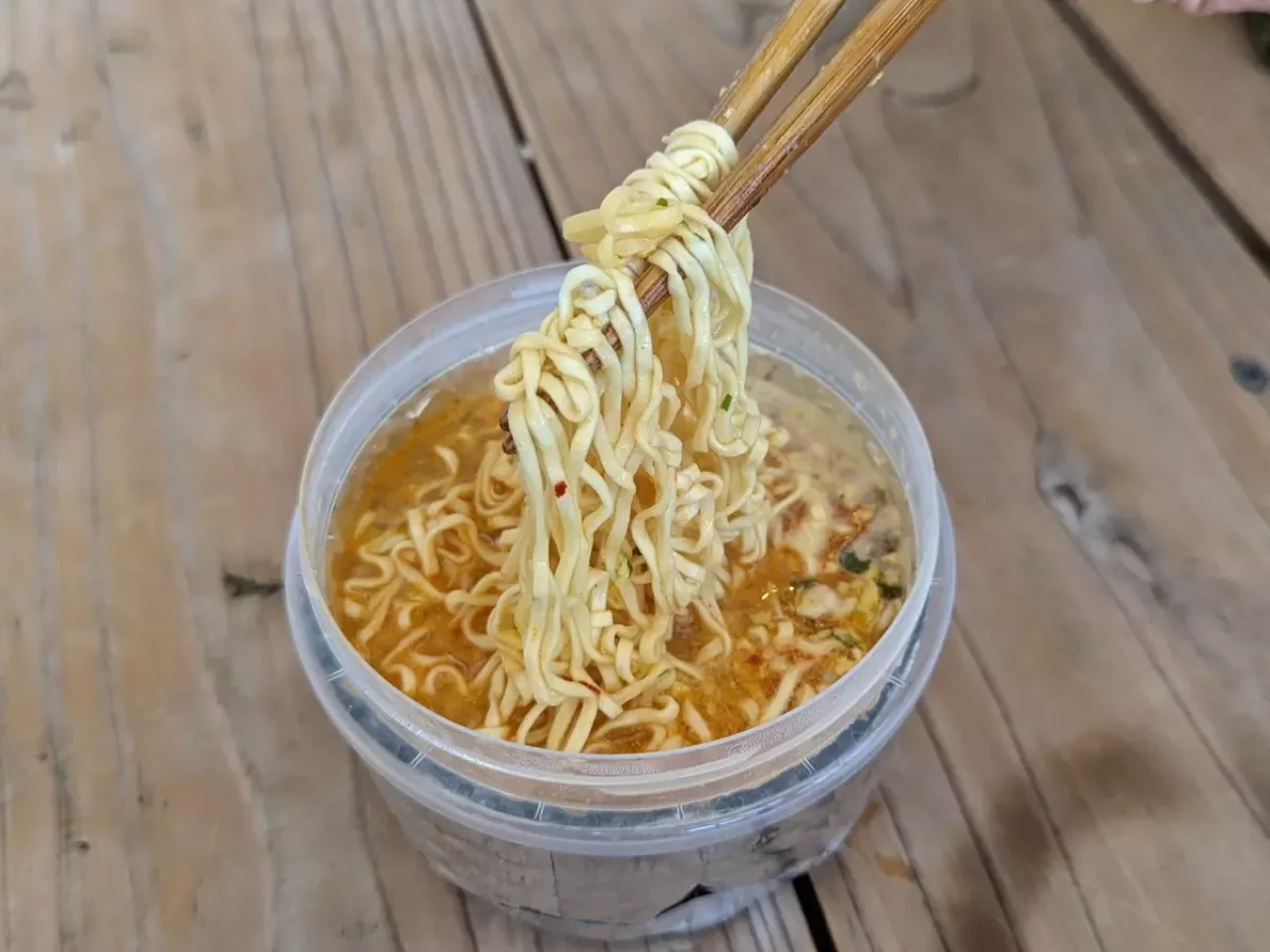 スープを飲み干すことができる