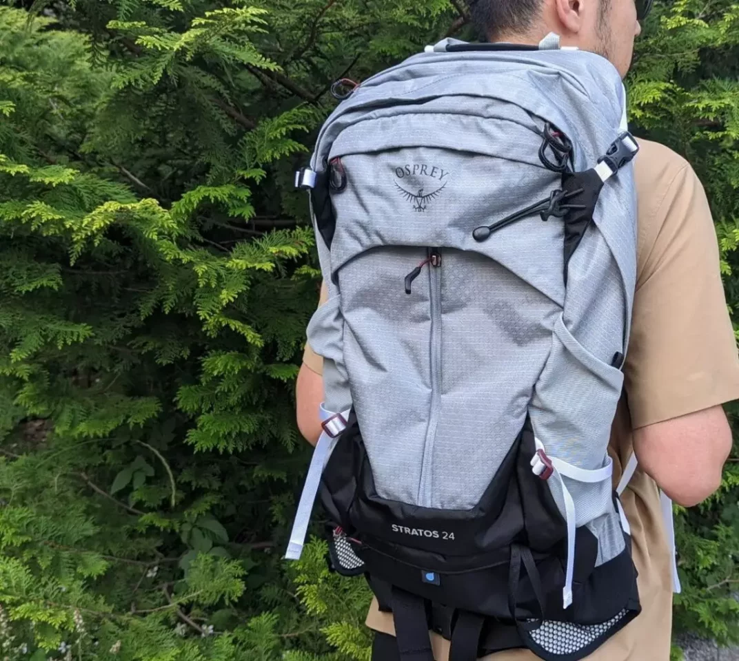 日帰り登山に最適な扱いやすいザック『オスプレーのストラトス24』