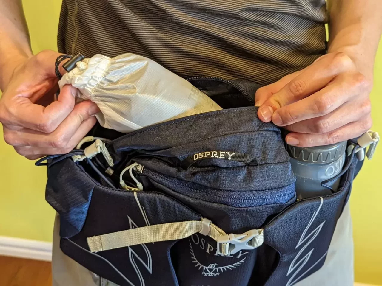 オスプレー タロン6のダブルジッパーポケット