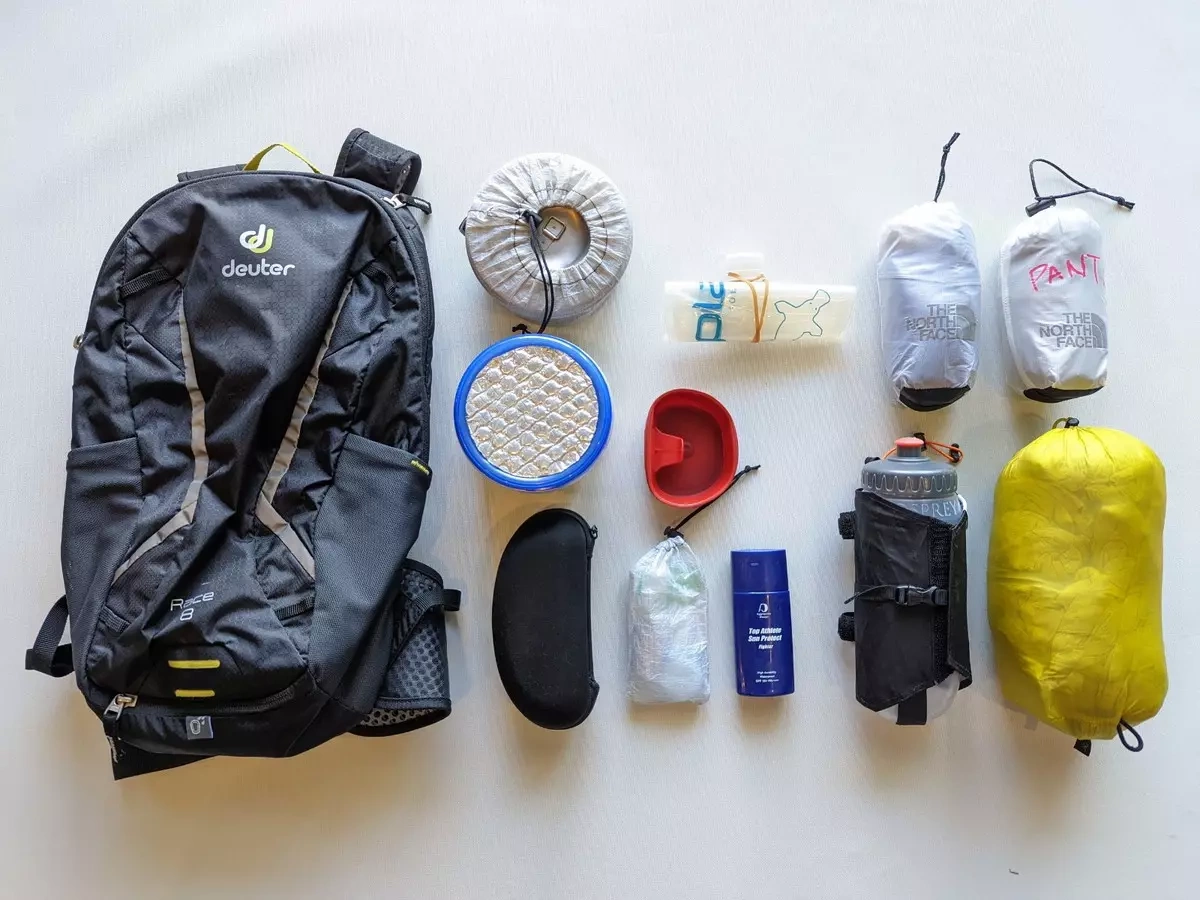 日帰り登山装備の軽量化-総重量2kgの装備リスト