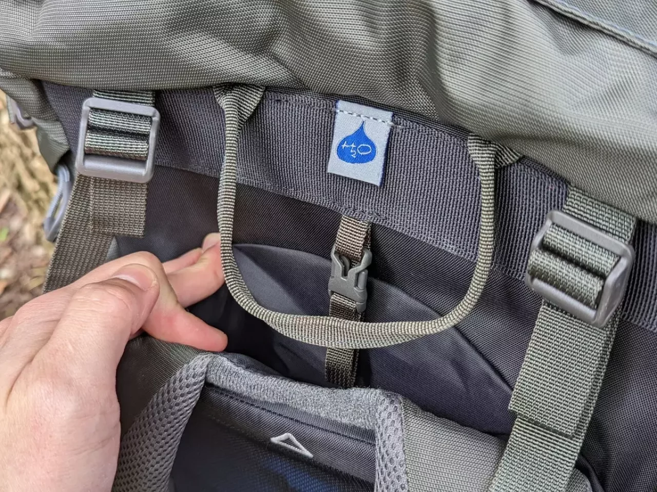 装備の出し入れとポケットの配置