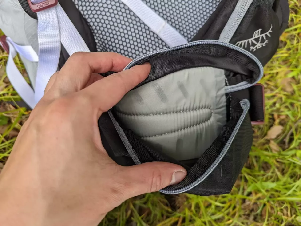 ウエストベルトのジッパーポケット