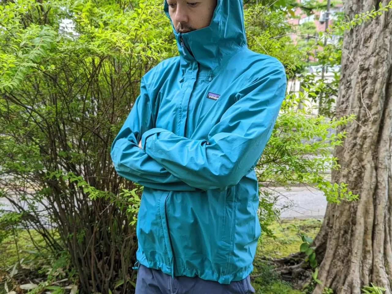 3レイヤー仕様のため、さらっとした着心地で、しかもパリっとしすぎず、滑らかな着心地