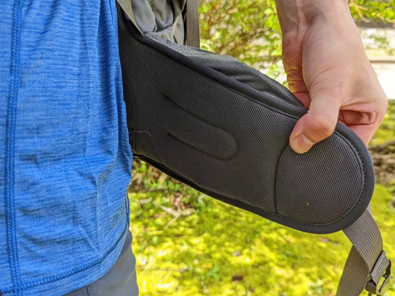 ショルダーベルトとウエストベルトには程よいクッション性