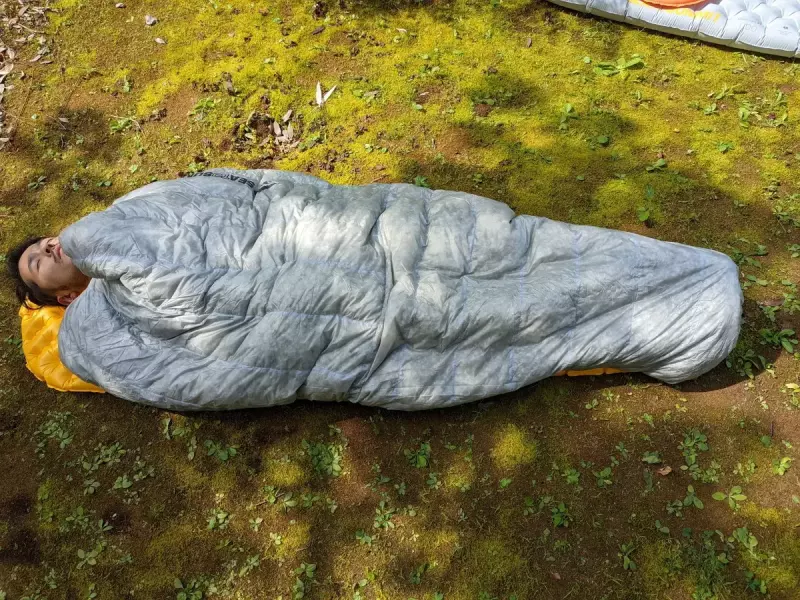 【レビュー】キルト型シュラフの代表格『Sea to Summit エンバーダウンキルト』-特徴を知って快適性を向上