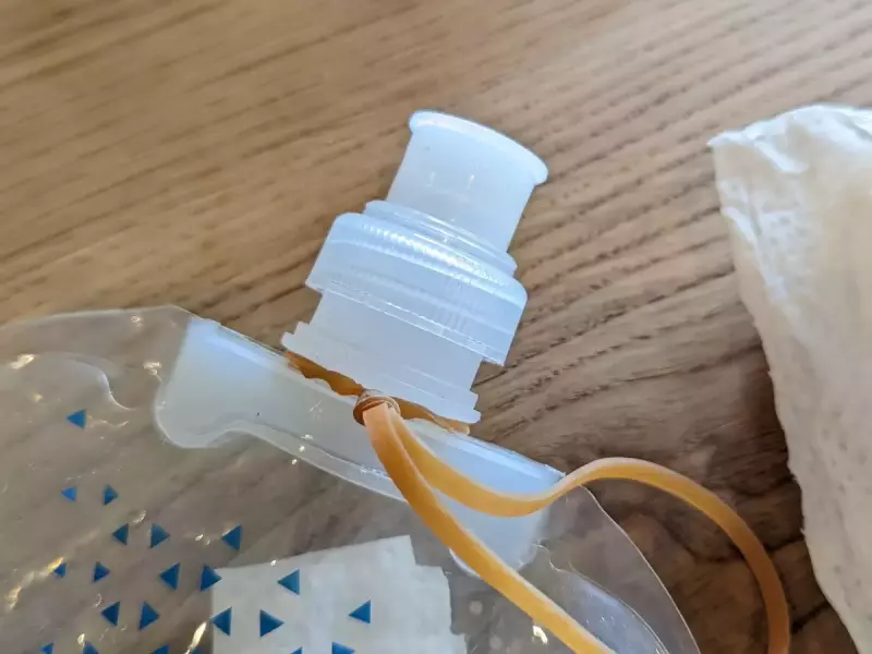 注ぐ水の調整ができるプッシュプルキャップ