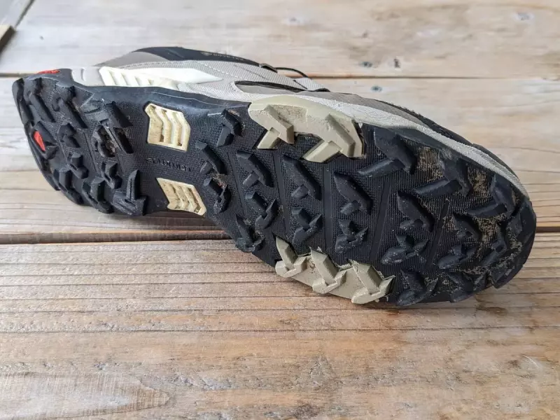 正しい登山靴の見分け方