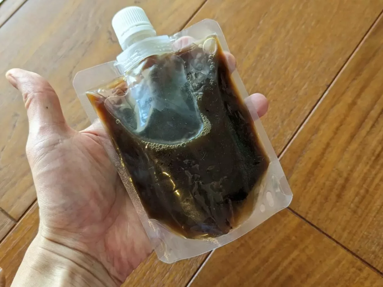 梅エキス、生姜シロップ、カボス果汁は200ml のスパウトで持ち歩く