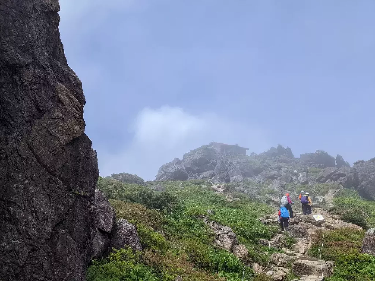 早池峰山 山頂前