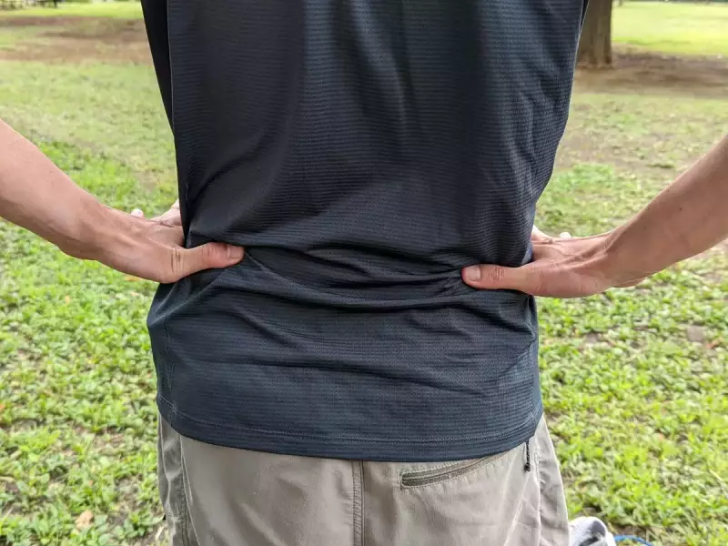 ステップ2:腰骨の位置を特定