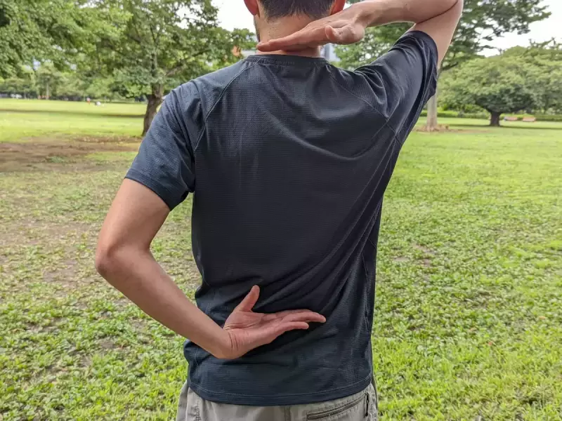 ステップ4:メジャーで背面長を測る