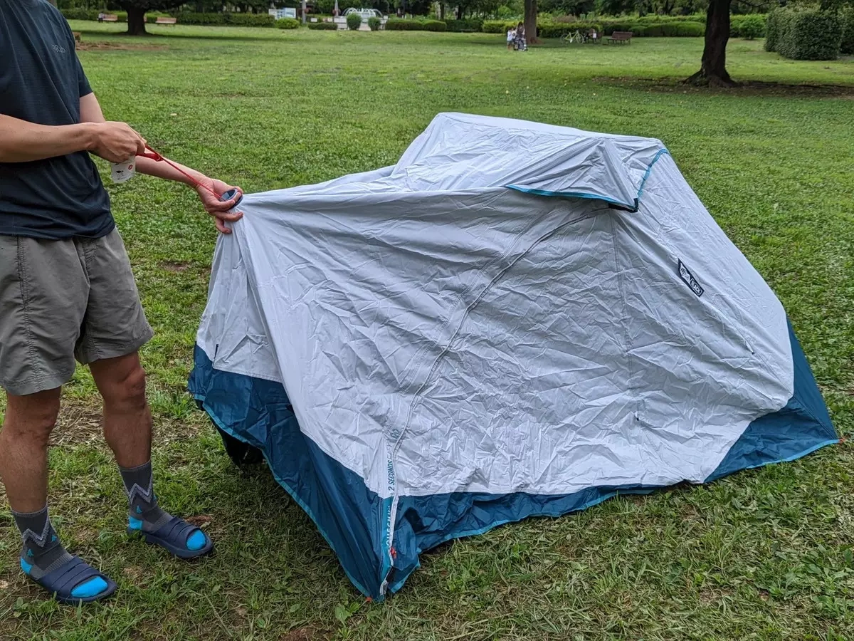 【レビュー】おしゃれでコスパに優れた2人用軽量ワンタッチテント『デカトロン ケシュア』