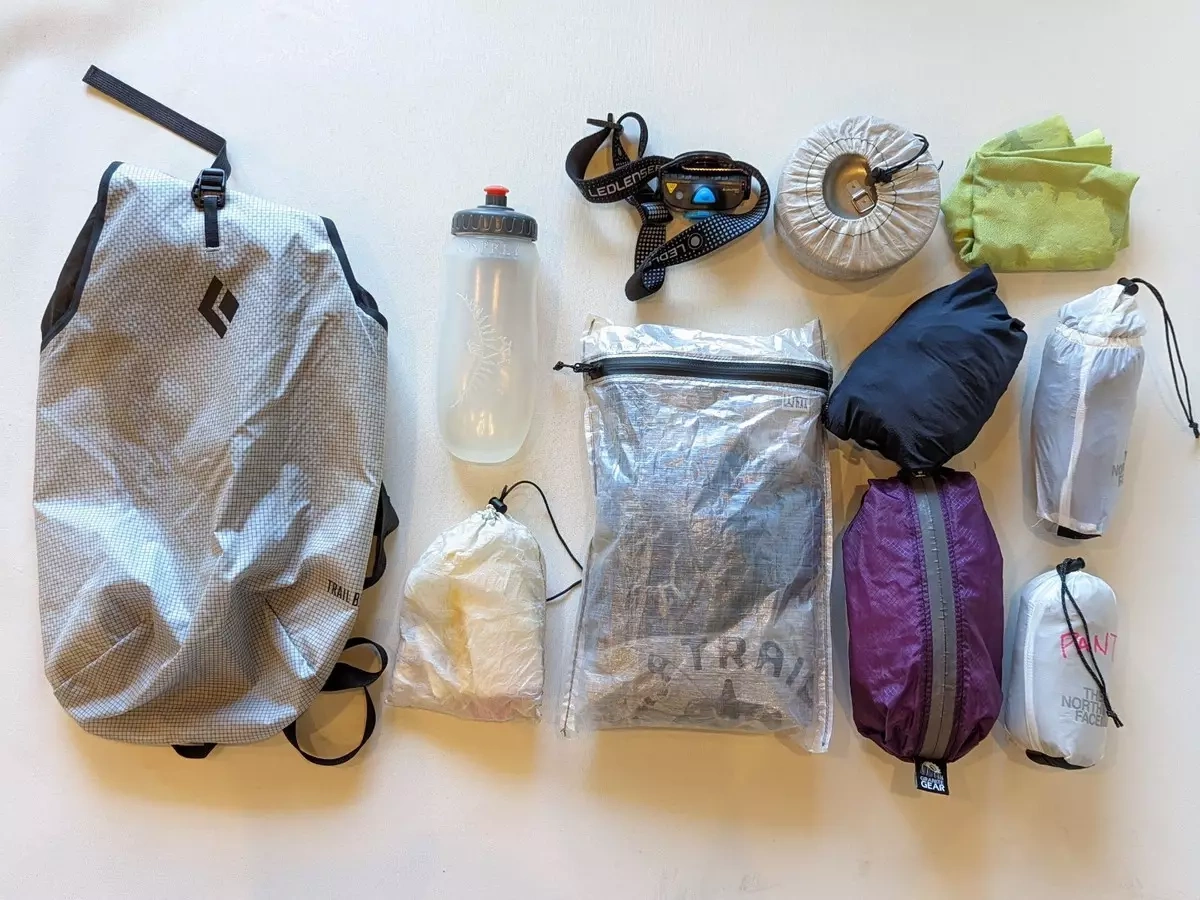 【はじめての登山・ハイキング編】最低限必要な登山の持ち物と持ち物チェックリスト【初心者必見!】