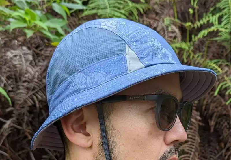 普通のハットと違うデザインと使い心地