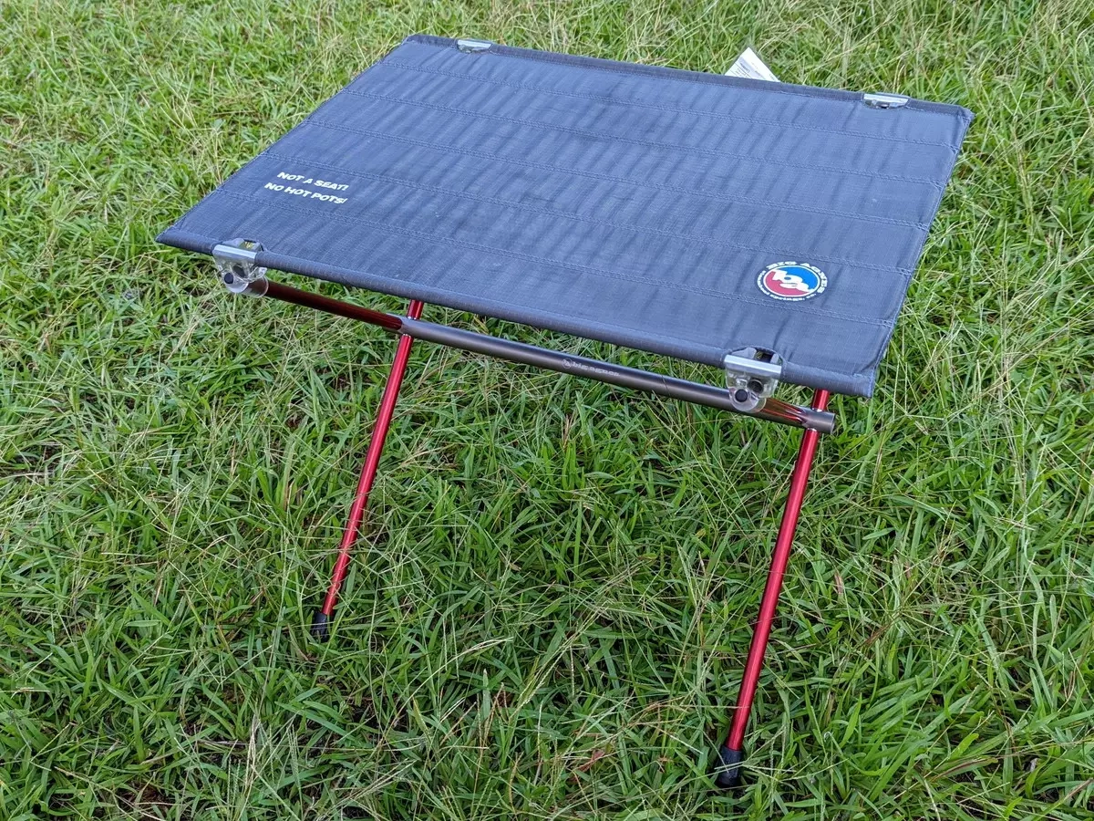 わずか1kgの安定性のあるテーブル−ビッグアグネス『ウッドチャックキャンプテーブル』