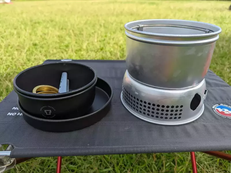 アルコールバーナーの弱点を補うストームクッカー