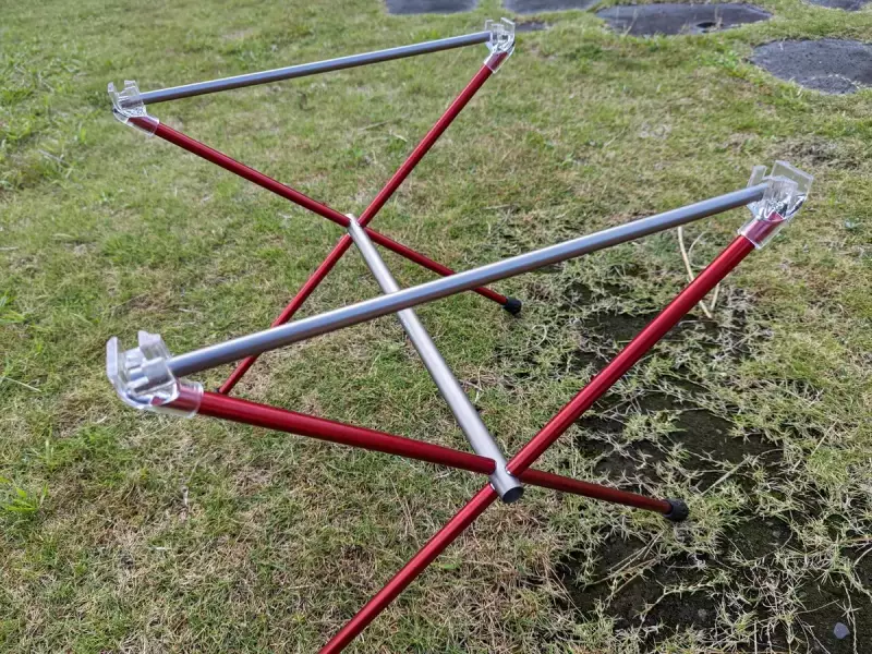 組み立てがシンプルなキャンプテーブル