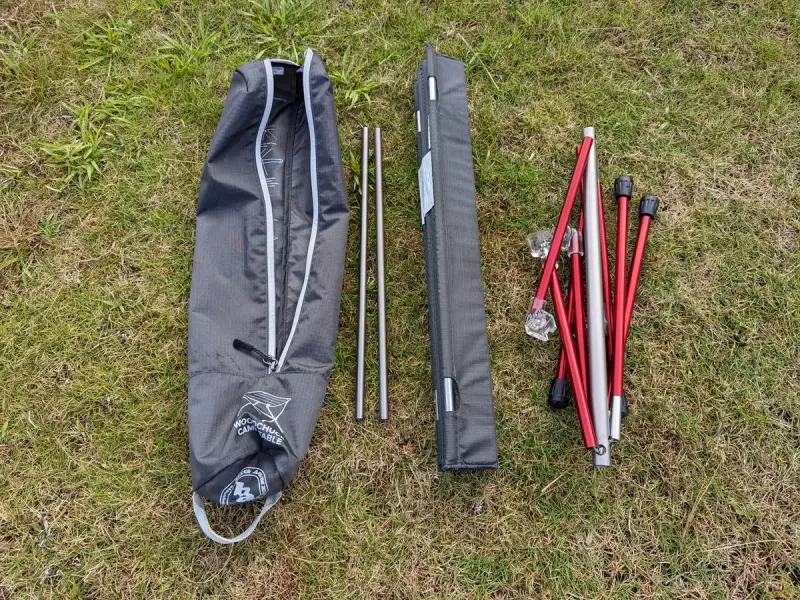 ポールは非常に軽量なライトウェイト・エアークラフトアルミニウムポール