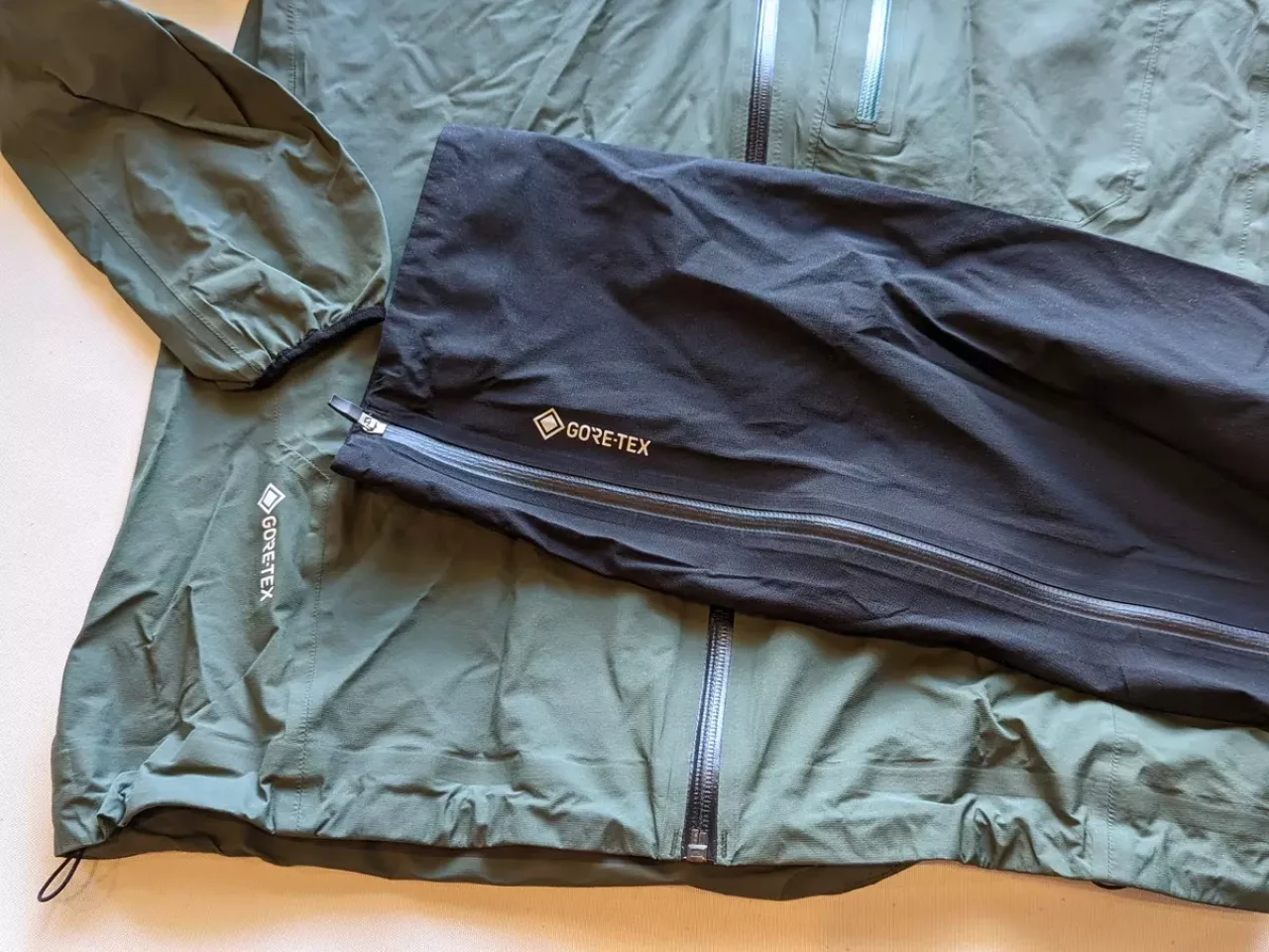 レインウェアはゴアテックス製がおすすめ