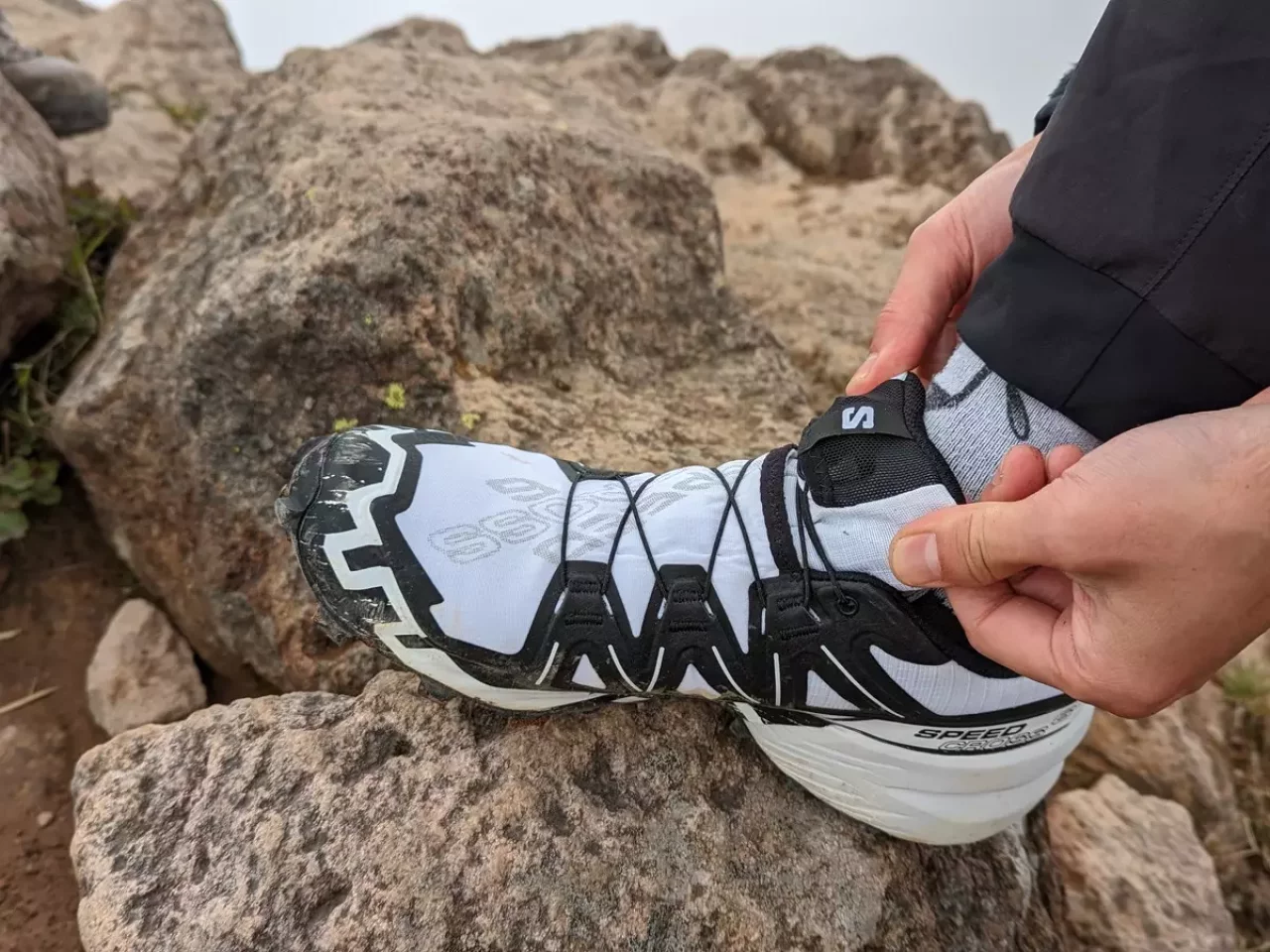 サロモンのSensiFit™とクイックレース4