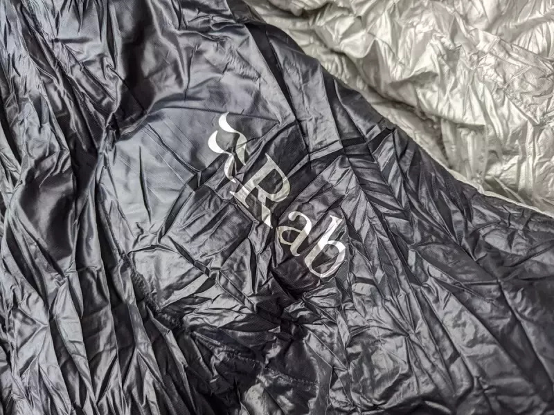 Rabのシュラフ-ミシックウルトラ360の高品質なダウン