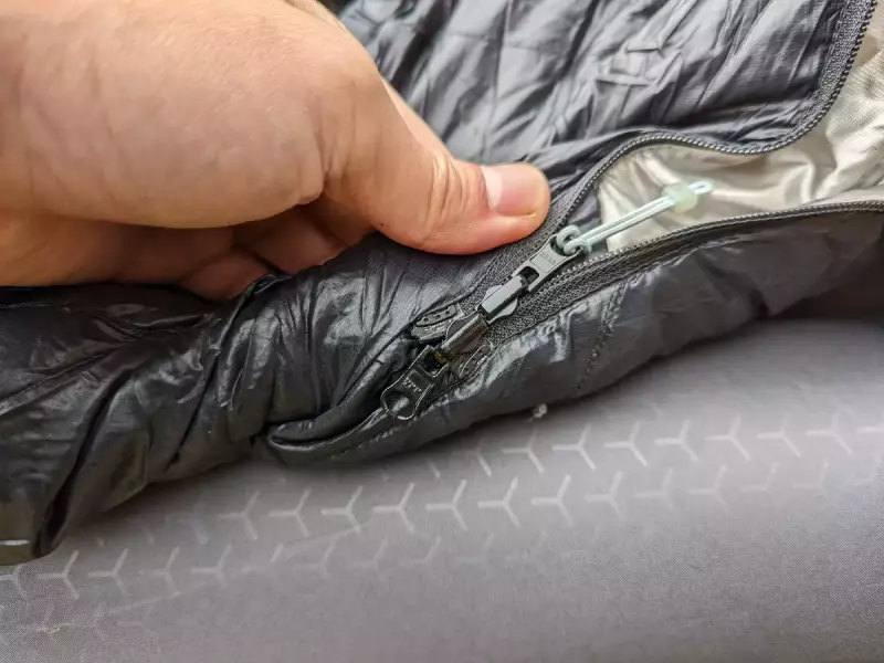 シュラフの構造による軽量化