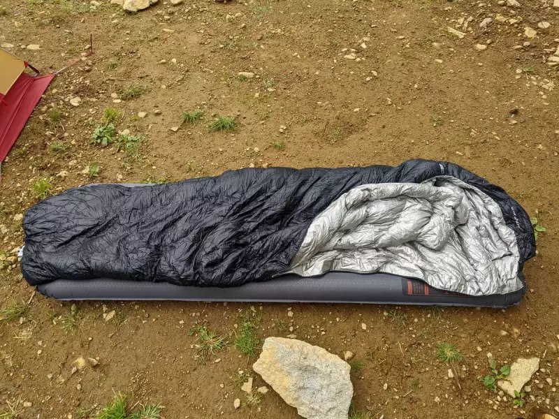 シュラフの構造による軽量化